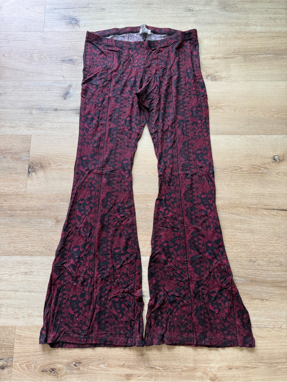 Full Tilt Tillys Boho Red & Black Floral Flare Stretch Leggings